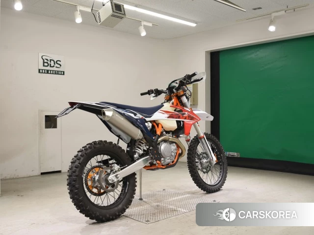Проданный KTM 500EXC-F SIXDAYS 2023 из Японии, фото 2