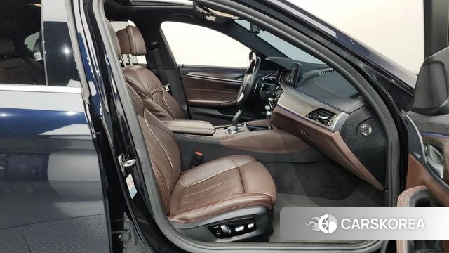 BMW 5 Series (G30) id 4430550 из Кореи 18