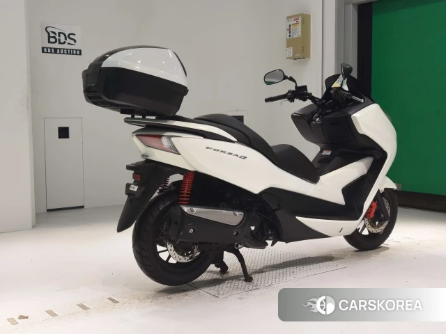 Проданный Honda FORZA 2013 из Японии