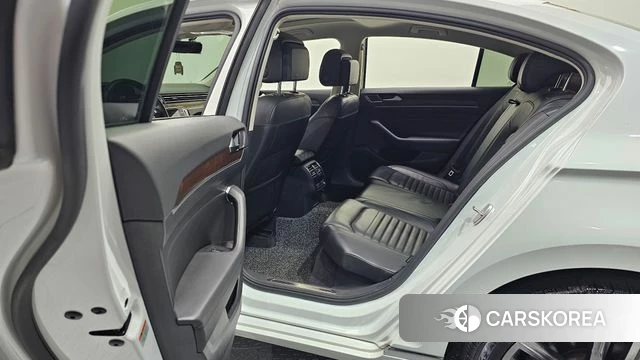 Volkswagen Passat GT (B8) id 4403576 из Кореи 18