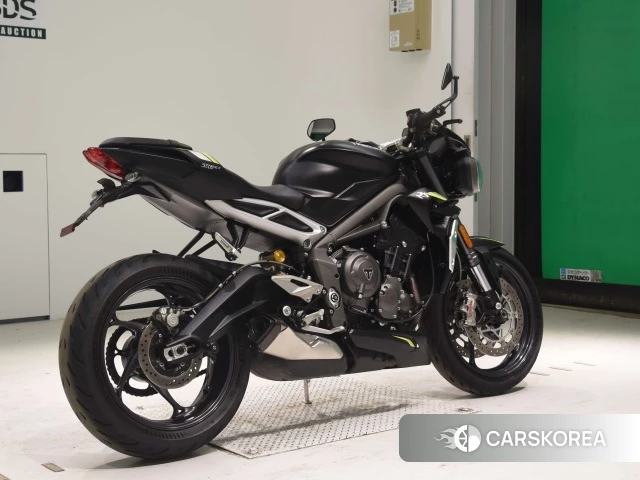 Проданный Triumph STREET TRIPLE 765 RS 2020 из Японии, фото 2
