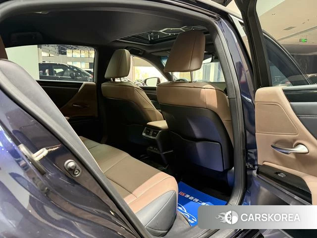 Lexus ES id 4314267 из Китая 18