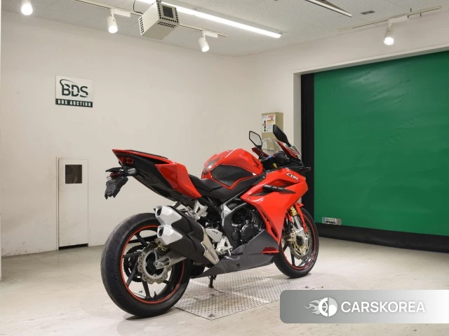 Проданный Honda CBR250RR 2017 из Японии, фото 2