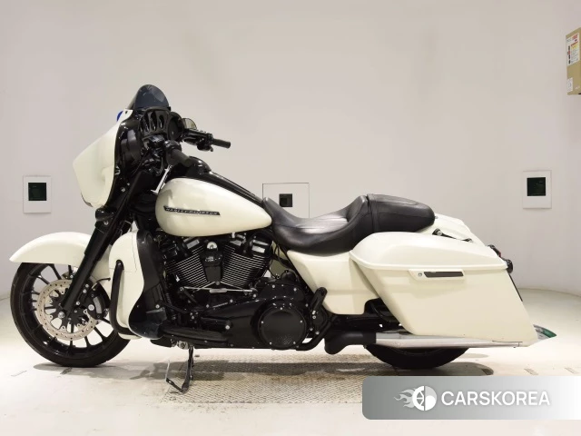 Проданный Harley-Davidson Street Glide FLHXS1750 id 4206042 из Японии, фото 18
