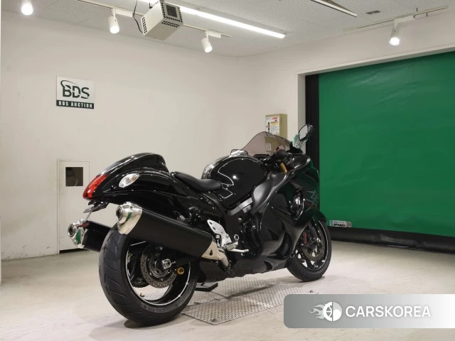 Проданный Suzuki GSX1300R HAYABUSA 2017 из Японии, фото 2