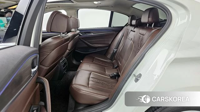 BMW 5 Series (G30) id 4246208 из Кореи 18