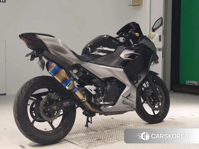 Проданный Kawasaki NINJA 250 2018 из Японии, фото 2
