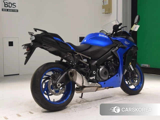 Проданный Suzuki GSX-S1000GT 2024 из Японии, фото 2