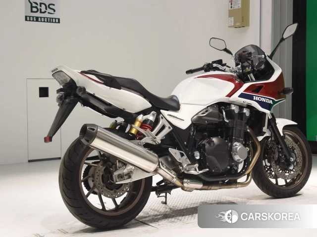 Проданный Honda CB1300SF BOLDOR 2017 из Японии, фото 2