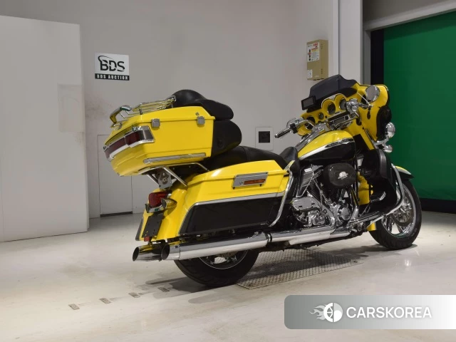 Проданный Harley-Davidson Electra Glide FLHTCUSE1800 CVO 2011 из Японии, фото 2