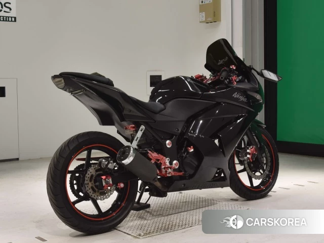 Проданный Kawasaki NINJA 250R 2011 из Японии, фото 2