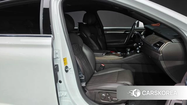 Genesis G90 id 4855944 из Кореи 18