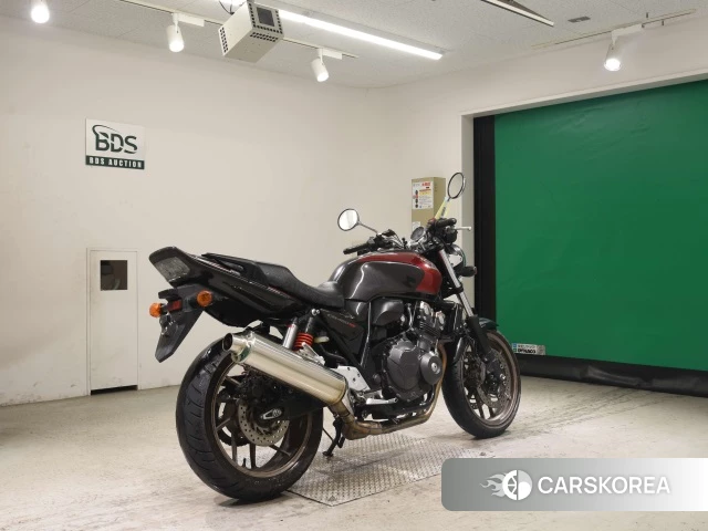 Проданный Honda CB400SF ABS 2015 из Японии, фото 2