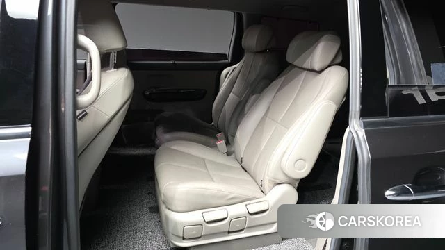 Kia All New Carnival id 4610564 из Кореи 18