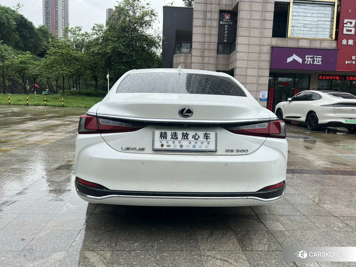Lexus ES id 4486505 из Китая 18