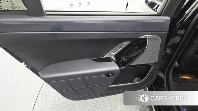 BMW 7 Series (G70) id 4185896 из Кореи 18