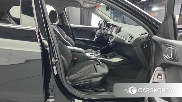 BMW 1 Series (F40) id 4203116 из Кореи 18