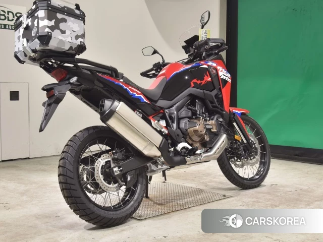 Проданный Honda CRF1100L AFRICA TWIN DCT 2024 из Японии