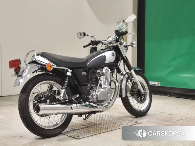Проданный Yamaha SR400 2021 из Японии