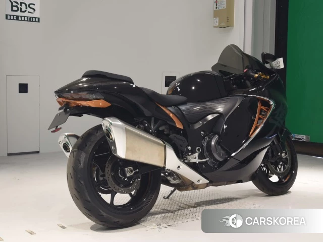 Проданный Suzuki GSX1300R HAYABUSA 2022 из Японии, фото 2