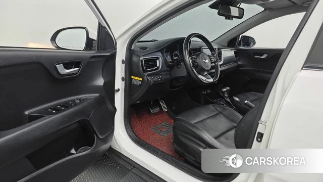 Kia Stonic id 4755306 из Кореи 18