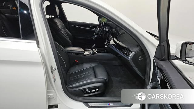 BMW 5 Series (G30) id 4496211 из Кореи 18