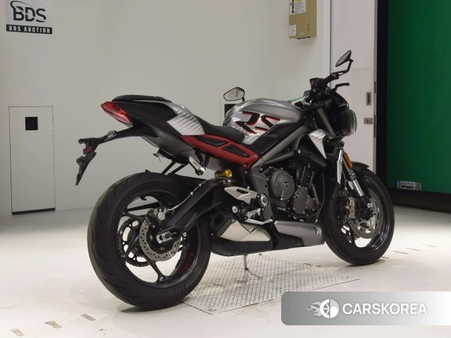 Проданный Triumph STREET TRIPLE 765 RS 2022 из Японии, фото 2