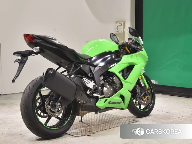 Проданный Kawasaki ZX-6R NINJA ABS 2015 из Японии, фото 2