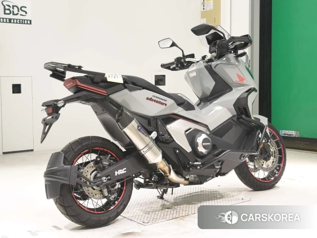 Проданный Honda X-ADV 750 2023 из Японии