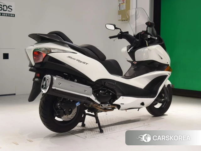 Проданный Honda SILVER WING 400 GT 2014 из Японии, фото 2