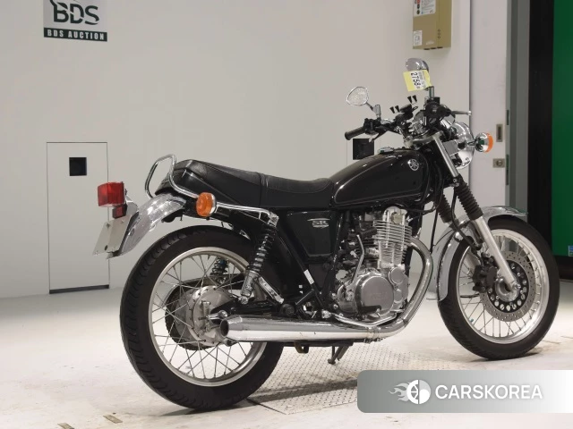 Проданный Yamaha SR 400 2018 из Японии