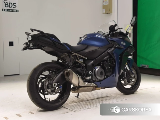 Проданный Suzuki GSX-S1000GT 2022 из Японии, фото 2
