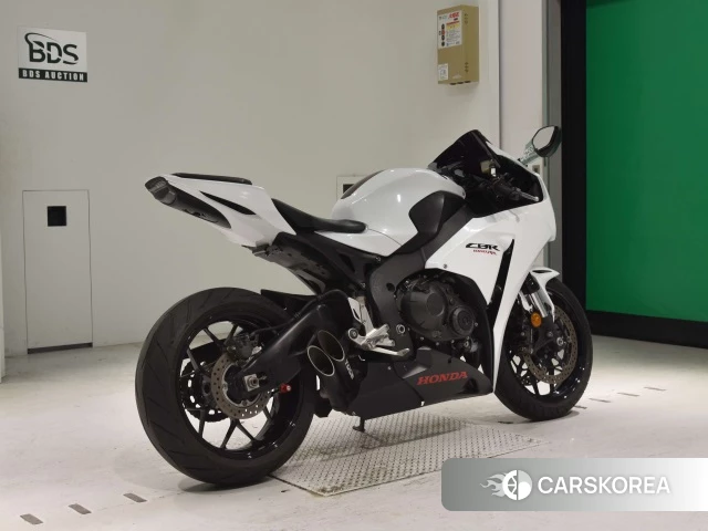 Проданный Honda CBR1000RR 2017 из Японии, фото 2