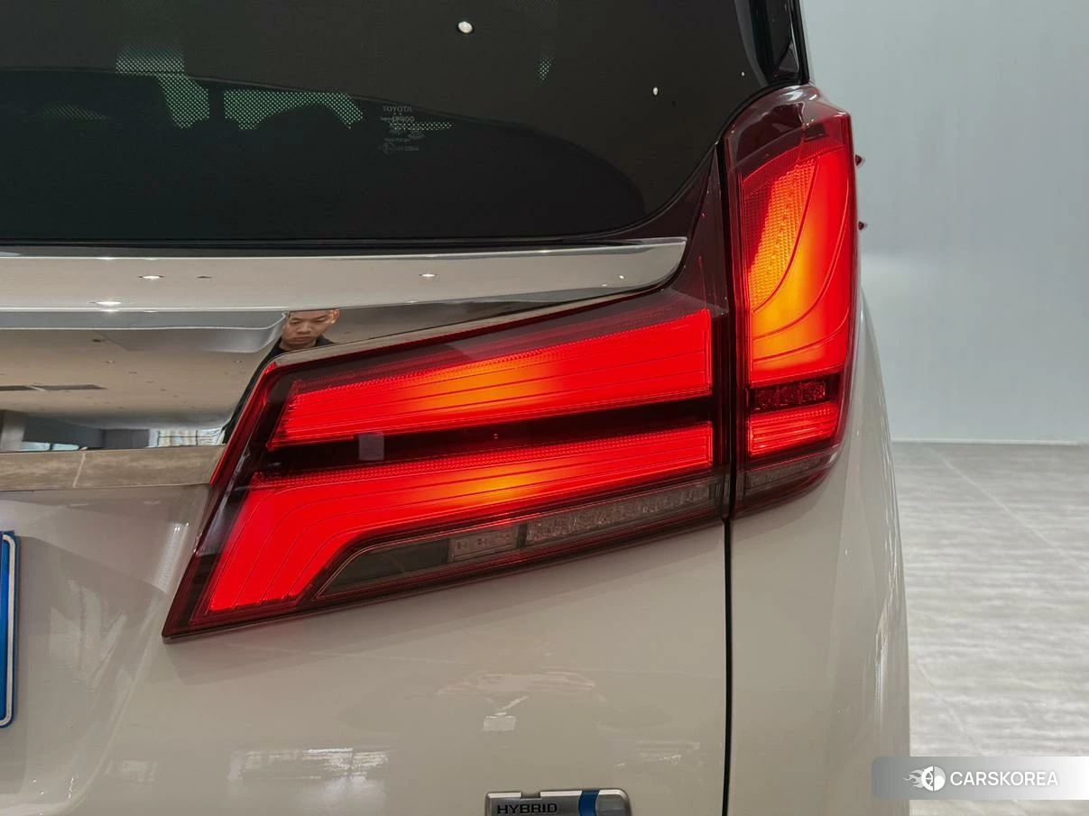 Toyota Elfa id 4452072 из Китая 18