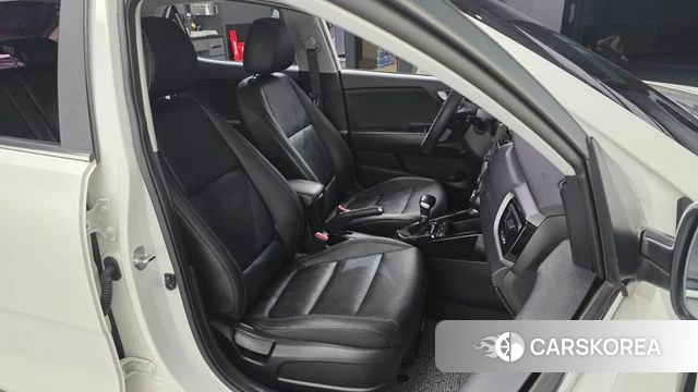 Kia Stonic id 4672620 из Кореи 18