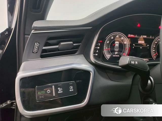 Audi A6L id 4274177 из Китая 18