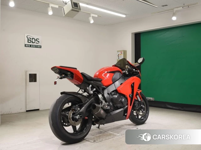 Проданный Honda CBR1000RR 2010 из Японии, фото 2
