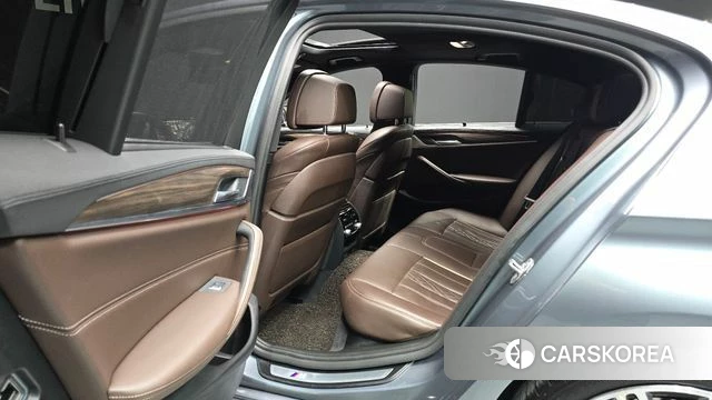 BMW 5 Series (G30) id 4196792 из Кореи 18