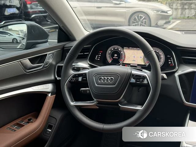 Audi A7L id 4263932 из Китая 18