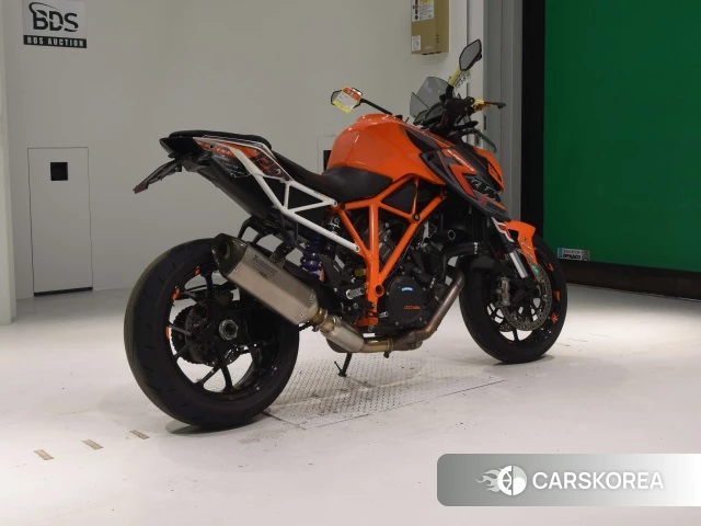 Проданный KTM 1290 SUPER DUKE R 2016 из Японии, фото 2