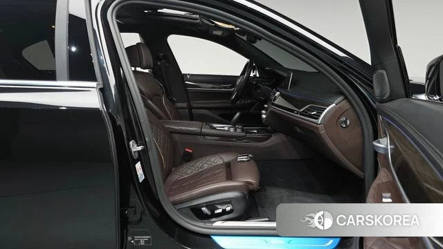 BMW 7 Series (G11) id 4794383 из Кореи 18