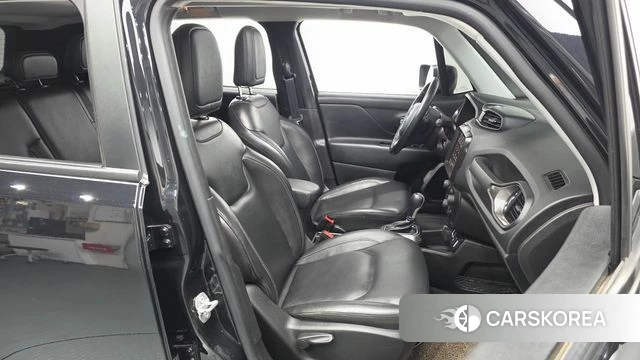 Jeep Renegade id 4572920 из Кореи 18