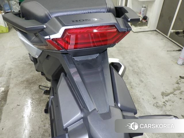 Honda X-ADV 750 id 3949448 из Японии 18