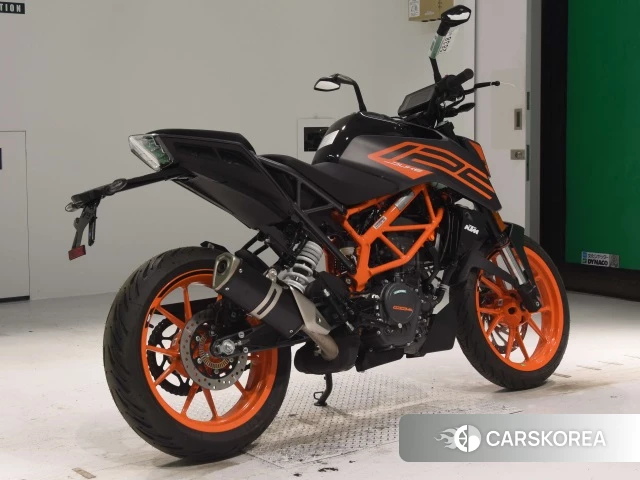 Проданный KTM 125 DUKE 2023 из Японии, фото 2