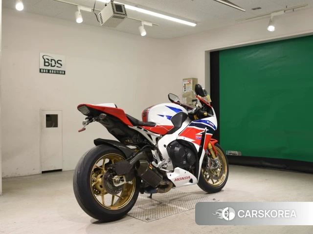Проданный Honda CBR1000RR 2015 из Японии, фото 2
