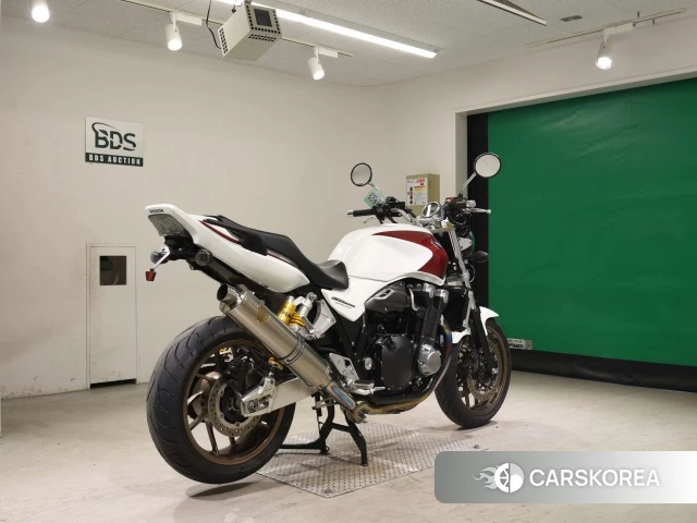 Проданный Honda CB1300SF 2016 из Японии, фото 2
