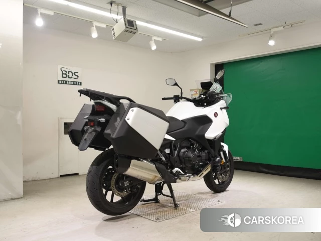 Проданный Honda NT1100 2023 из Японии, фото 2