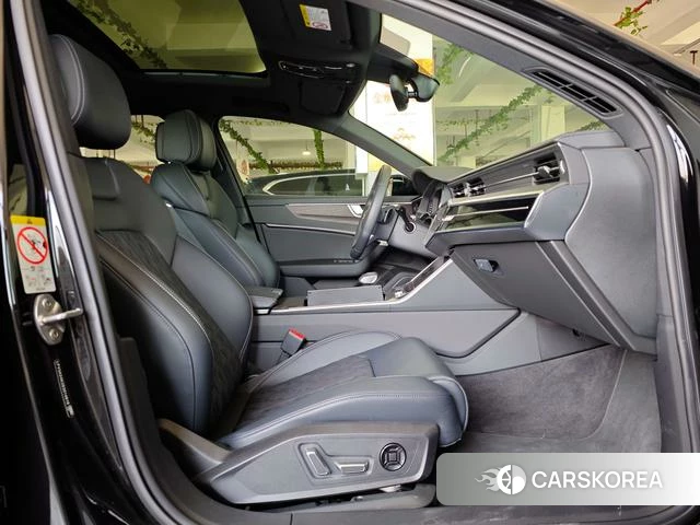 Audi A6L id 4307686 из Китая 18