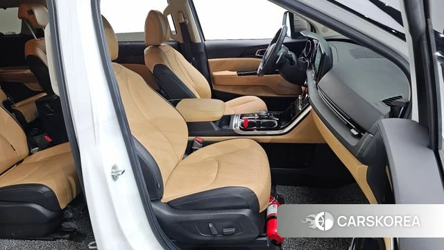 Kia Carnival 4th generation id 4646014 из Кореи 18