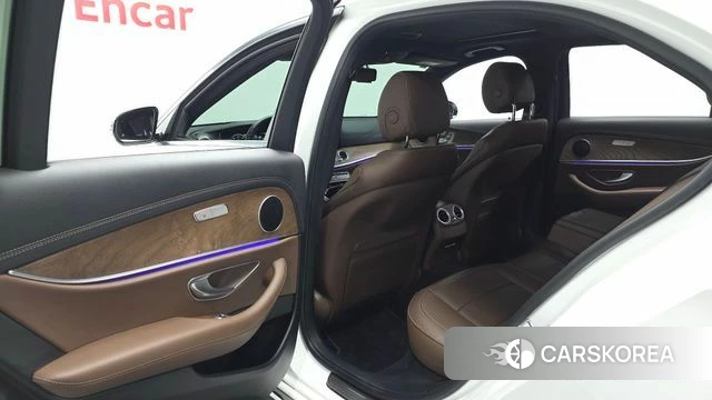 Mercedes-Benz E-Class W213 id 4697642 из Кореи 18